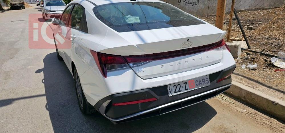 هیۆندای ئەلەنترا